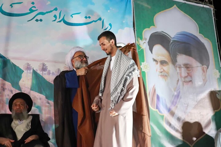 مراسم تلبس جمعی از طلاب به میزبانی مدرسه علمیه الغدیر
