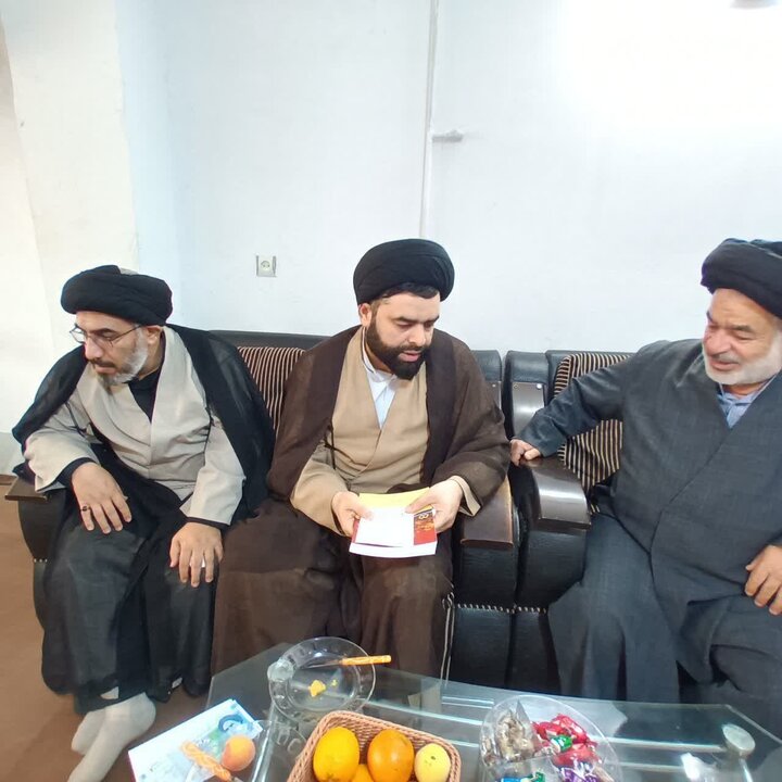 تصاویر/ تکریم روحانیون معمر سادات در شهرستان آمل