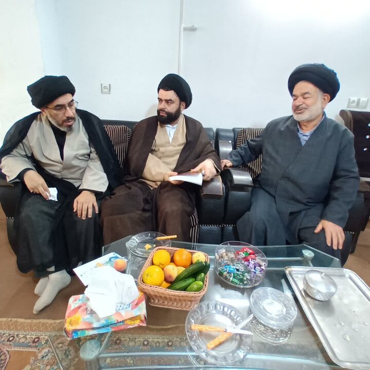 تصاویر/ تکریم روحانیون معمر سادات در شهرستان آمل
