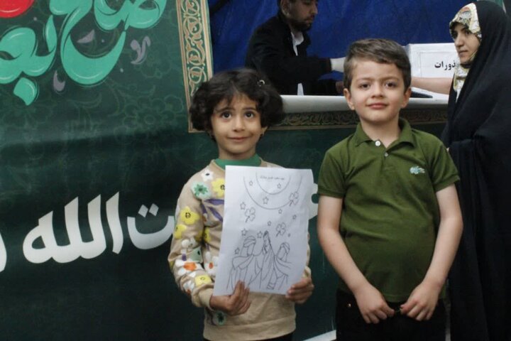 تصاویر/ برپایی موکب حوزه علمیه آیت الله نمازی خوی در عید غدیر