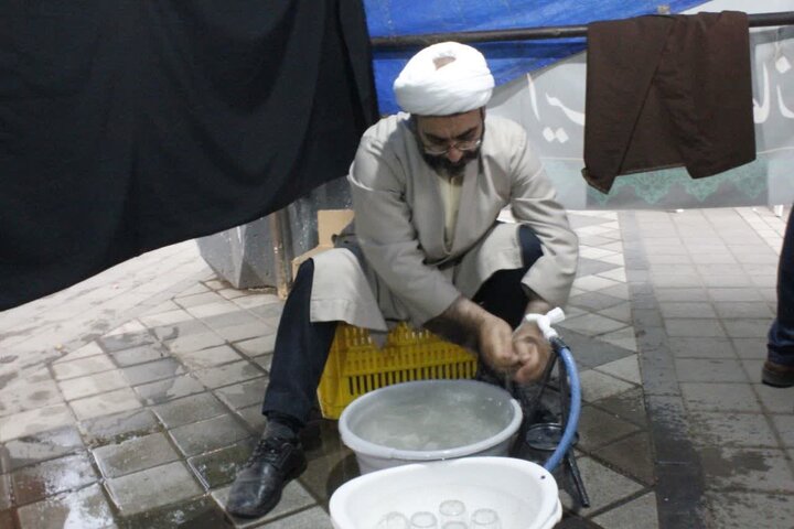تصاویر/ برپایی موکب حوزه علمیه آیت الله نمازی خوی در عید غدیر