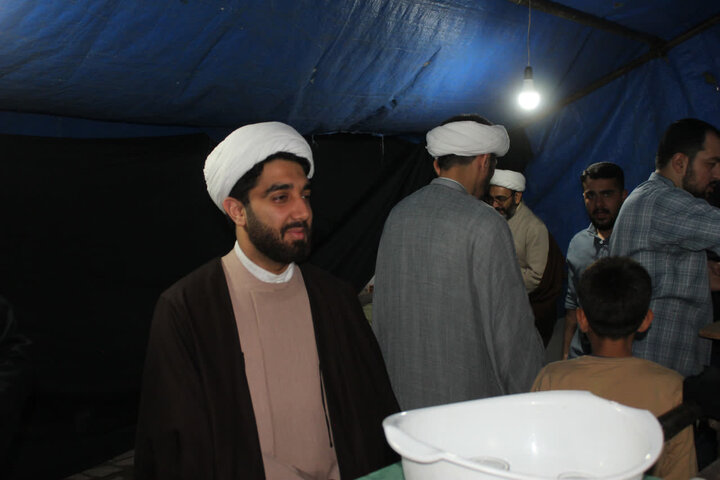 تصاویر/ برپایی موکب حوزه علمیه آیت الله نمازی خوی در عید غدیر