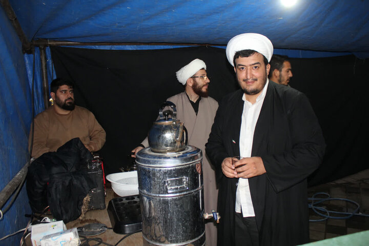تصاویر/ برپایی موکب حوزه علمیه آیت الله نمازی خوی در عید غدیر