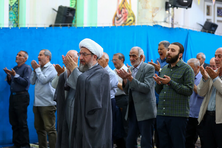 تصاویر | حضور نماینده ولی فقیه در استان آذربایجان شرقی در مسجد امیرالمومنین (ع)  تبریز
