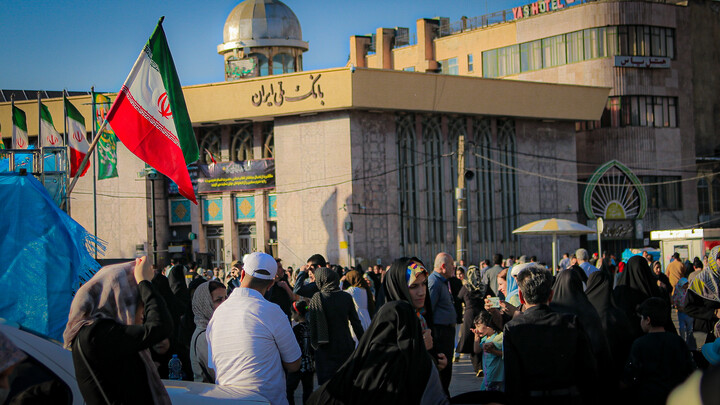 تصاویر/مهمانی کیلومتری همدان جشن بزرگ مردمی در مسیر عشق علوی