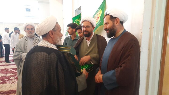 تصاویر/ آیین عمامه گذاری طلاب حوزه علمیه  چهارمحال و بختیاری