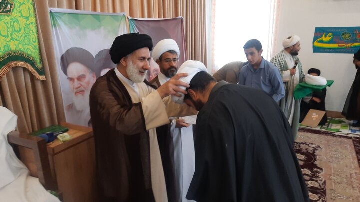 تصاویر/ آیین عمامه گذاری طلاب حوزه علمیه  چهارمحال و بختیاری