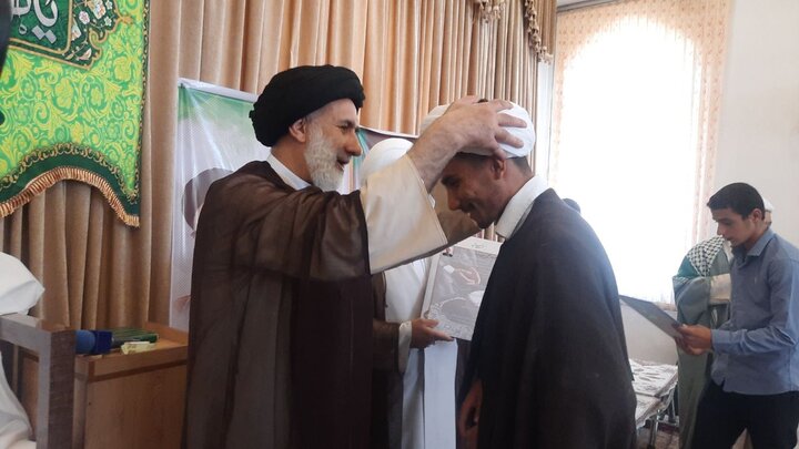 تصاویر/ آیین عمامه گذاری طلاب حوزه علمیه  چهارمحال و بختیاری
