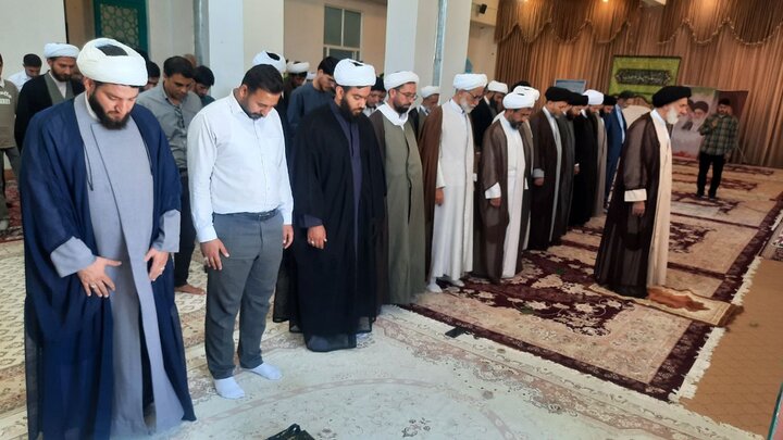 تصاویر/ آیین عمامه گذاری طلاب حوزه علمیه  چهارمحال و بختیاری
