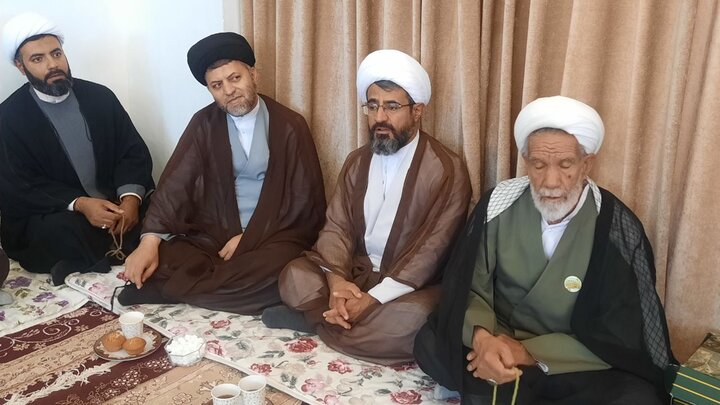 تصاویر/ آیین عمامه گذاری طلاب حوزه علمیه  چهارمحال و بختیاری