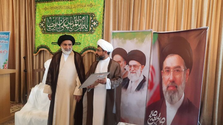 تصاویر/ آیین عمامه گذاری طلاب حوزه علمیه  چهارمحال و بختیاری