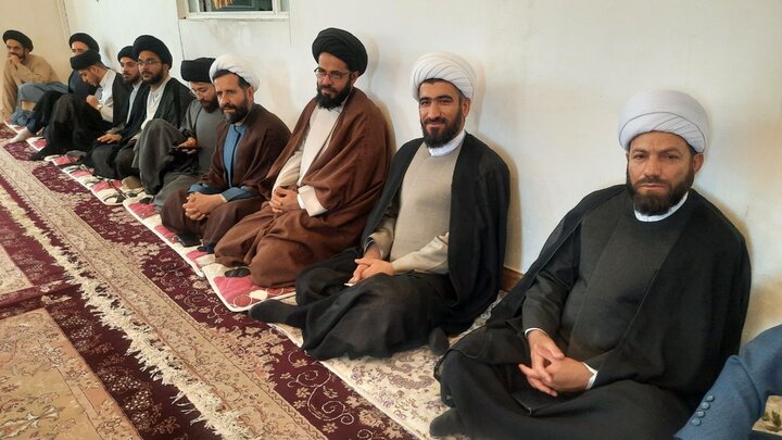 تصاویر/ آیین عمامه گذاری طلاب حوزه علمیه  چهارمحال و بختیاری