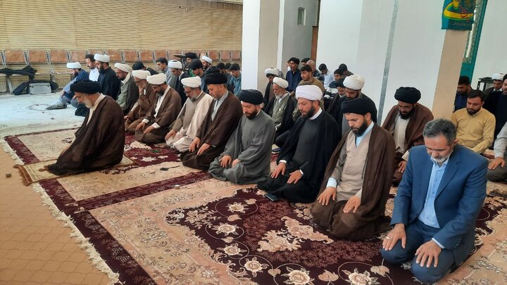 تصاویر/ آیین عمامه گذاری طلاب حوزه علمیه  چهارمحال و بختیاری