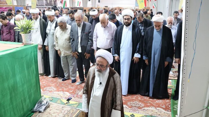 تصاویر/ آیین عمامه گذاری طلاب حوزه علمیه مرند