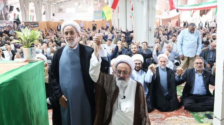 تصاویر/ آیین عمامه گذاری طلاب حوزه علمیه مرند