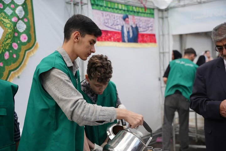 تصاویر/ موکب پذیرایی مسجد جنرال ارومیه در عید بزرگ غدیر خم