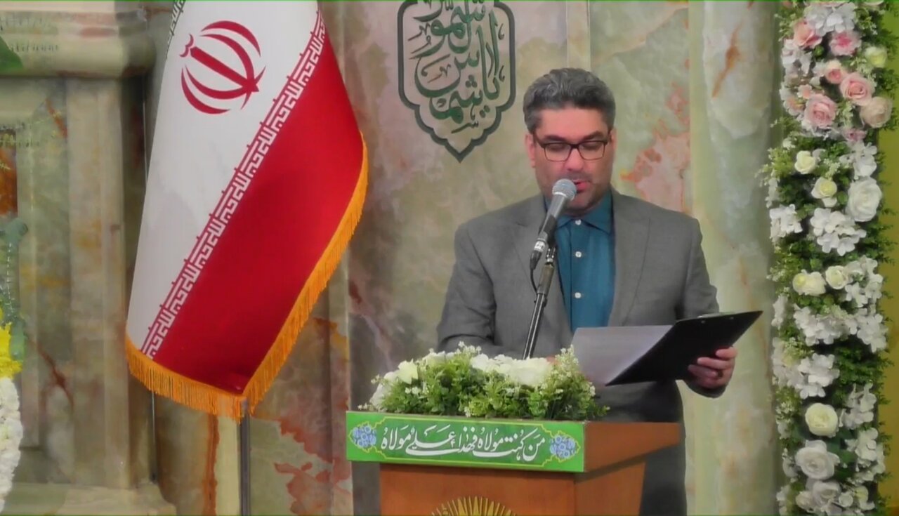ویژه‌برنامه «میثاق با غدیر؛ میراث امام خمینی(ره)» که در رواق امام خمینی(ره) حرم مطهر رضوی و با حضور زائران و مجاوران حضرت علی بن موسی الرضا(ع)
