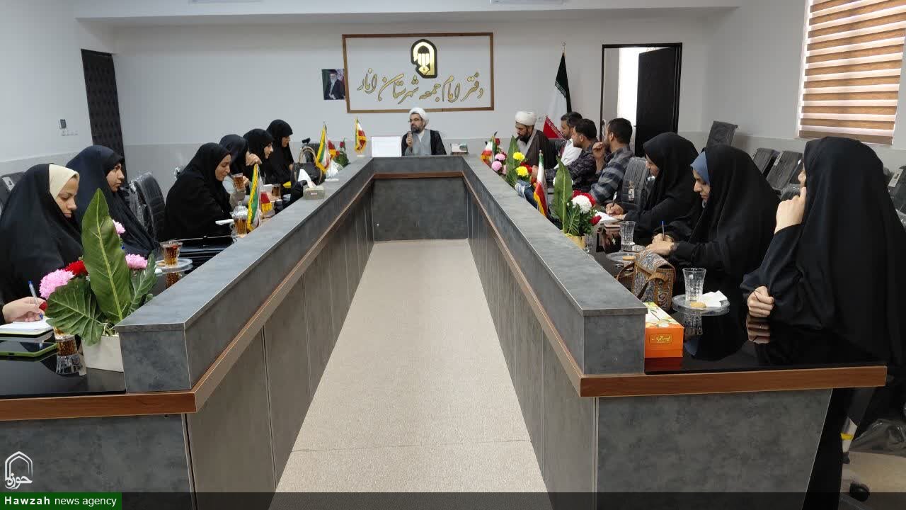 تصاویر/ جلسه توانمند سازی مربیان طرح های تربیتی  شهرستان انار