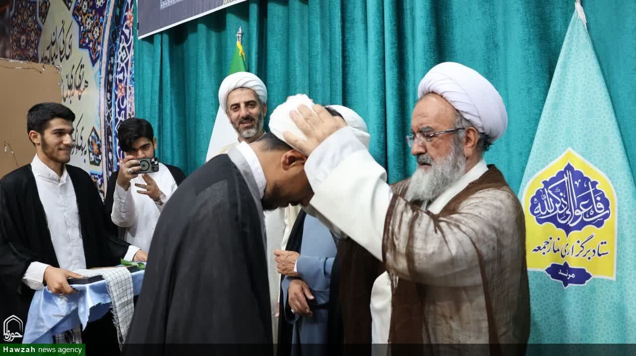 تصاویر/ آیین عمامه گذاری طلاب حوزه علمیه مرند