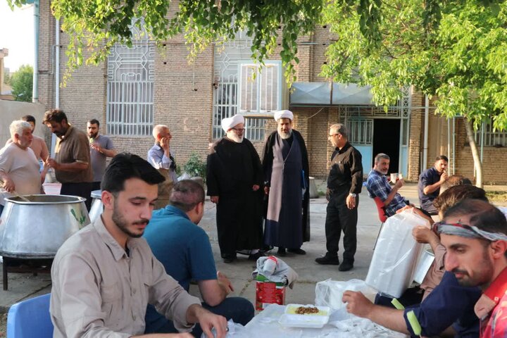 تصاویر/ سفره اطعام 5000 نفری در میاندوآب
