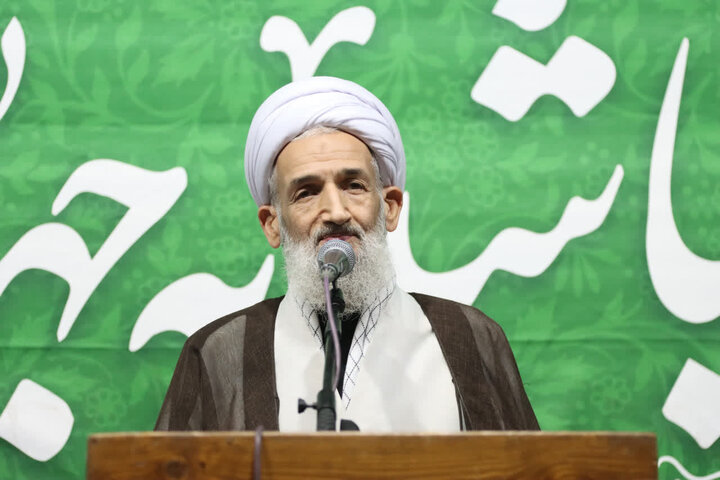 آئین باشکوه عمامه گذاری جمعی از طلاب شهرستان ساری