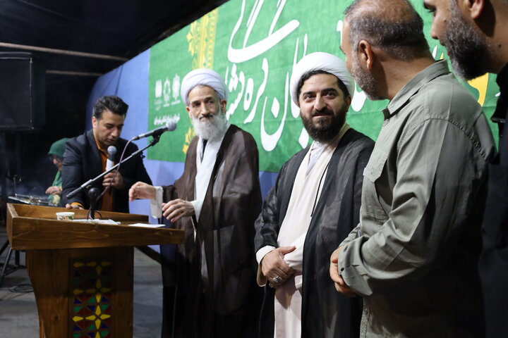 آئین باشکوه عمامه گذاری جمعی از طلاب شهرستان ساری