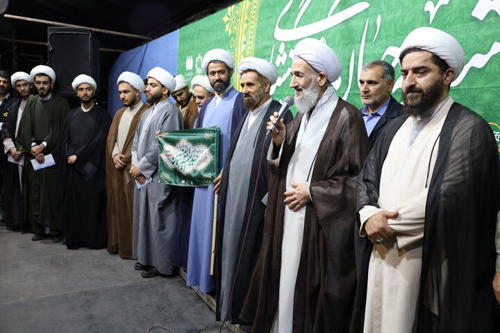 آئین باشکوه عمامه گذاری جمعی از طلاب شهرستان ساری