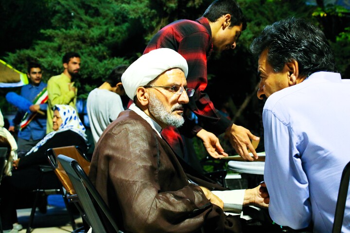 تصاویر/ کافه قرآنی طلاب مدرسه علمیه محمودیه در عید غدیر