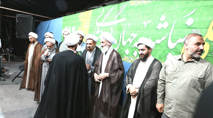آئین باشکوه عمامه گذاری جمعی از طلاب شهرستان ساری