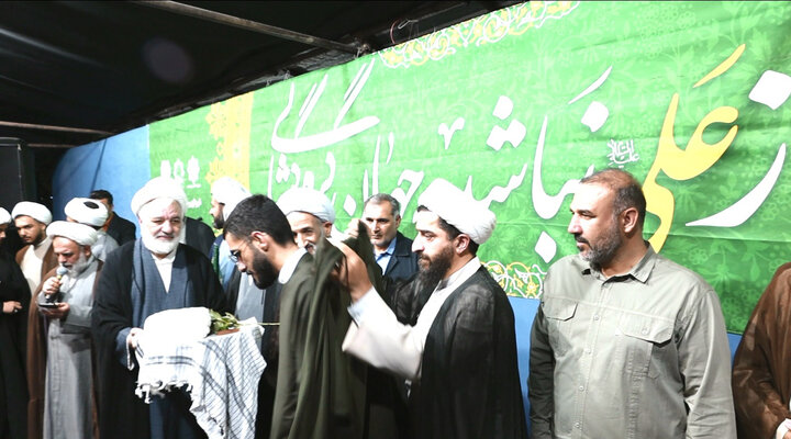 آئین باشکوه عمامه گذاری جمعی از طلاب شهرستان ساری