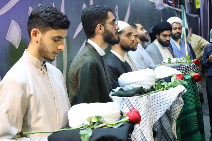 تصاویر/ آیین عمامه گذاری در میدان امام حسین (ع) شهرستان ساری