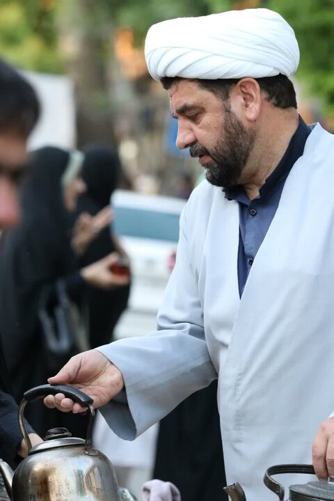 تصاویر/ فعالیت موکب مدرسه علمیه نقده در روز غدیر خم