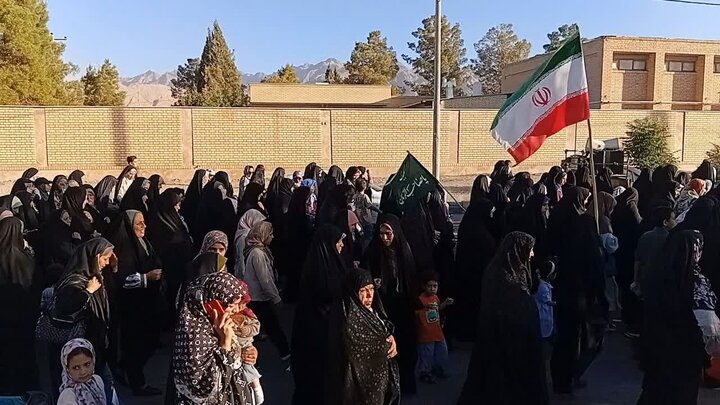 تصاویر/ مراسم‌ پیاده‌روی و جشن‌ عید غدیر در شهر محی‌آباد