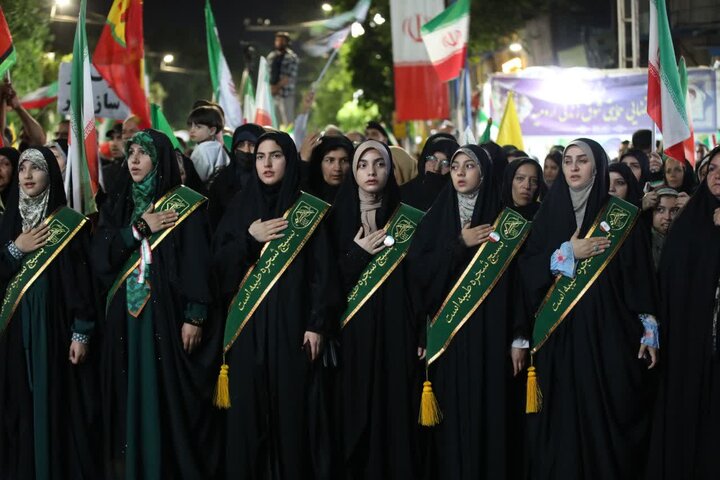 تصاویر/ نود و ششمین شب از قرار شبانه،تبلور حماسه حضور و ایستادگی مردم ولایتمدار و غیور ارومیه