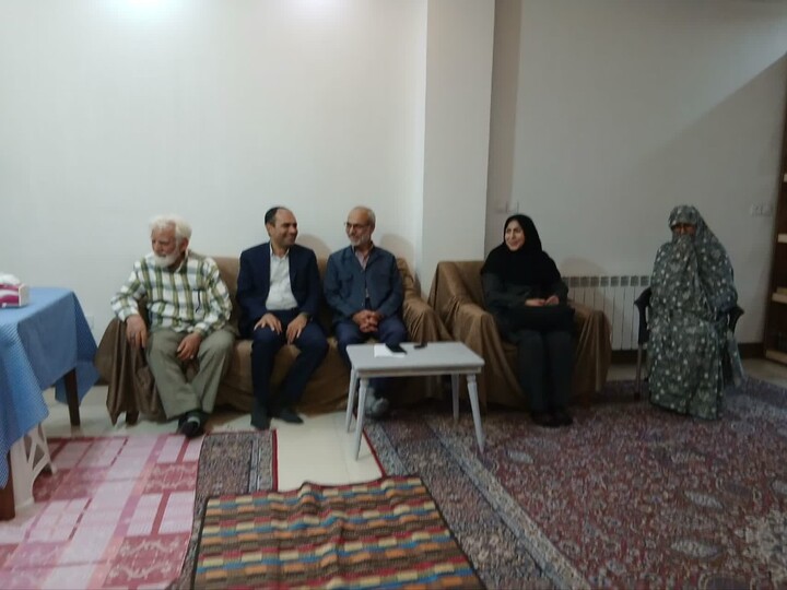 تصاویر/ دیدار امام جمعه شاهرود با سه خانواده شهید