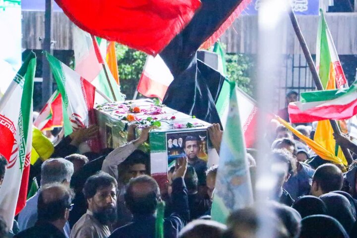 تصاویر/ وداع با شهید غلامحسین کریمی در بوشهر