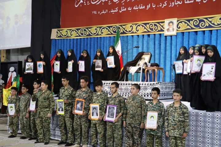 تصاویر/ سی امین یادواره ۷۵ شهید والامقام شهر دیباج