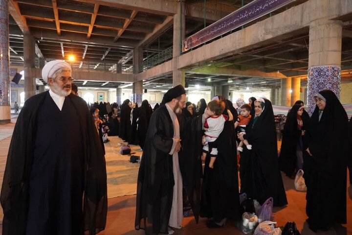 تصاویر/میهمانی ویژه طلاب و اساتید حوزه های علمیه لرستان در مصلای الغدیر خرم آباد