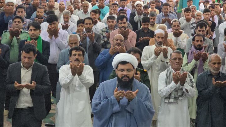 تصاویر/ اقامه نمازجمعه شهر ریگان