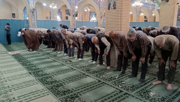 تصاویر/ اقامه نمازجمعه شهر راین