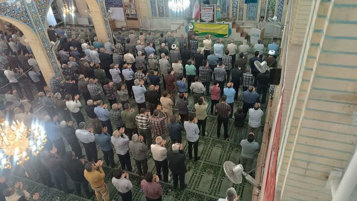 تصاویر/ اقامه نمازجمعه شهر راین