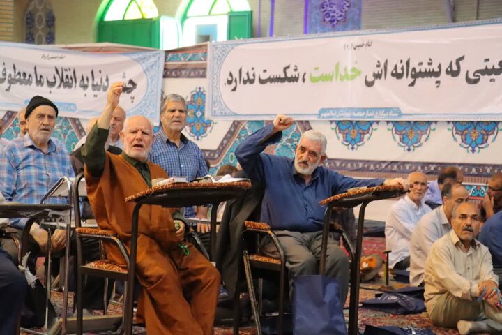 تصاویر/ نماز جمعه حماسی و دشمن‌شکن اسلامشهر در سالروز قیام تاریخی ۱۵ خرداد