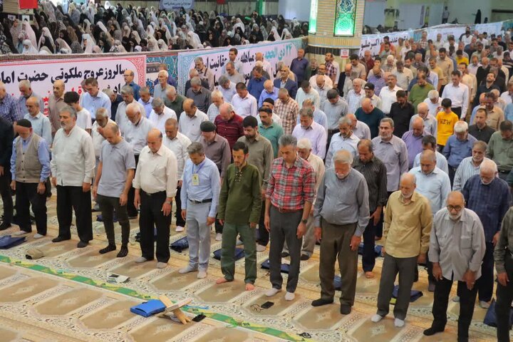 تصاویر/ نماز جمعه حماسی و دشمن‌شکن اسلامشهر در سالروز قیام تاریخی ۱۵ خرداد