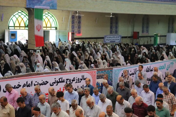 تصاویر/ نماز جمعه حماسی و دشمن‌شکن اسلامشهر در سالروز قیام تاریخی ۱۵ خرداد