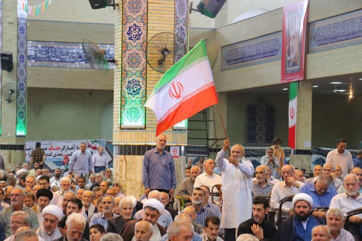 تصاویر/ نماز جمعه حماسی و دشمن‌شکن اسلامشهر در سالروز قیام تاریخی ۱۵ خرداد