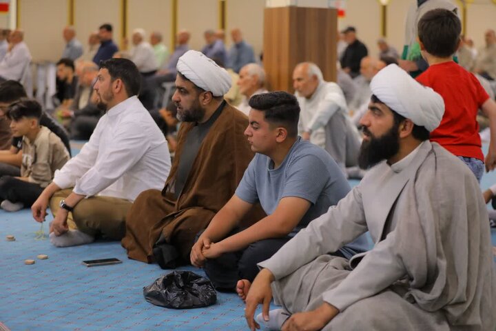 تصاویر/ اقامه نماز جمعه در ساوجبلاغ