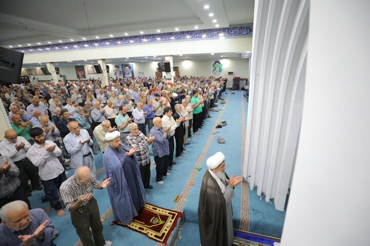 تصاویر/ اقامه نماز جمعه در ساوجبلاغ