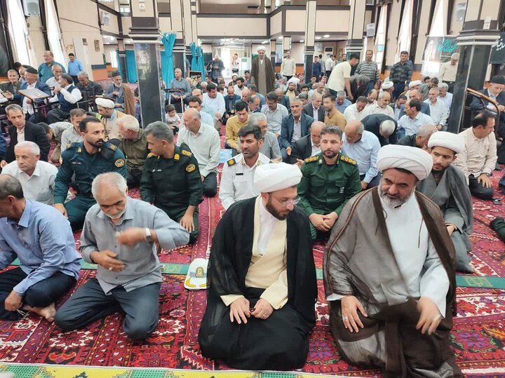 تصاویر/ نماز جمعه امروز شهرستان چهاربرج