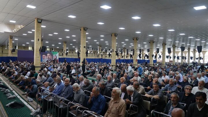 تصاویر/ حضور پر شور مردم دارالمومنین خوی در اقامه آیین عبادی سیاسی نماز جمعه