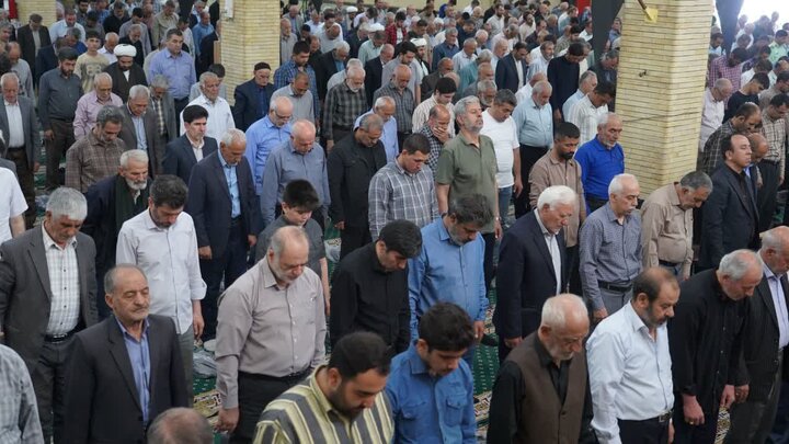تصاویر/ حضور پر شور مردم دارالمومنین خوی در اقامه آیین عبادی سیاسی نماز جمعه